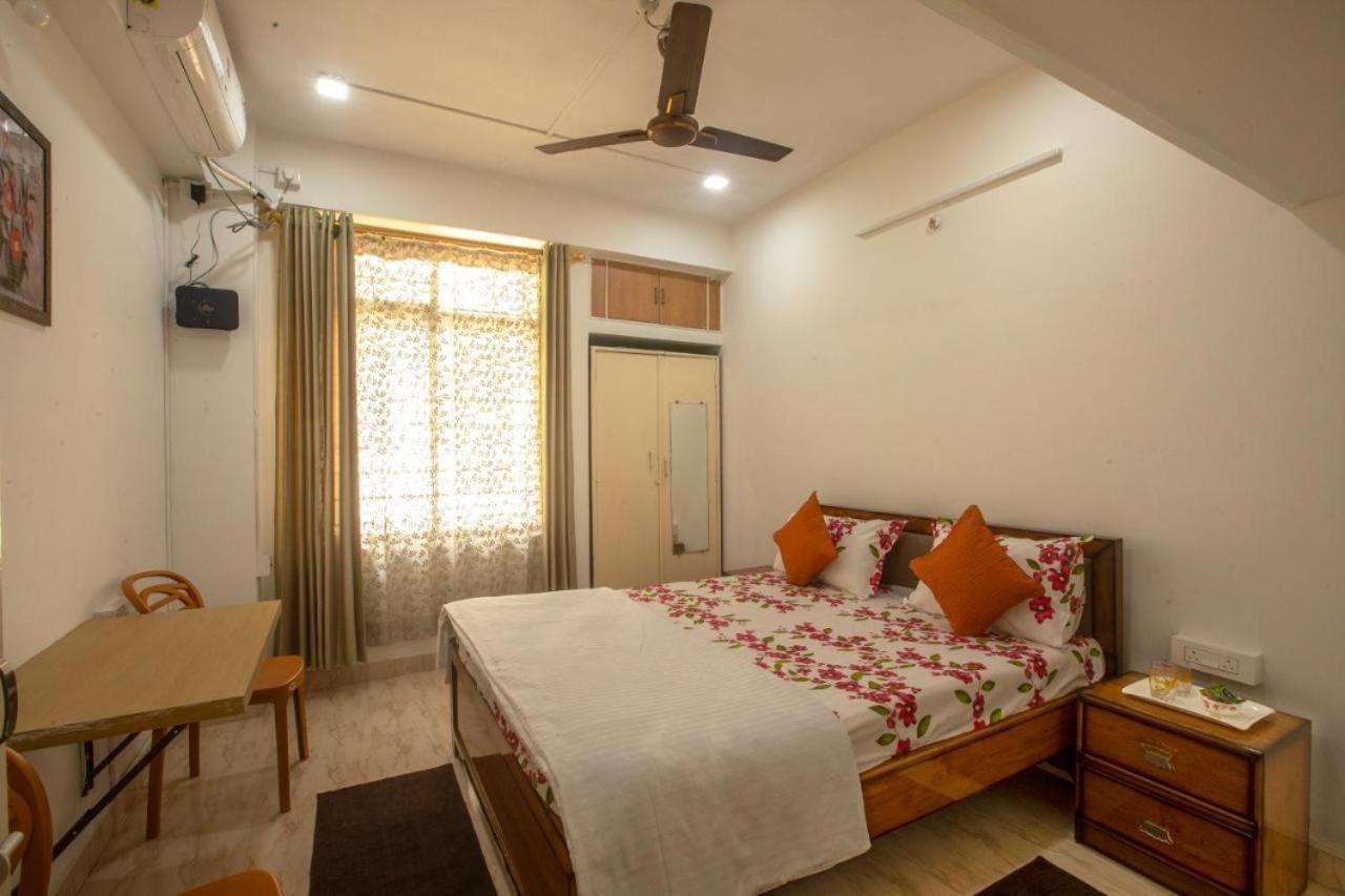 Ap Suite - By Ap Villa'S And Resort'S Ujjain Eksteriør billede