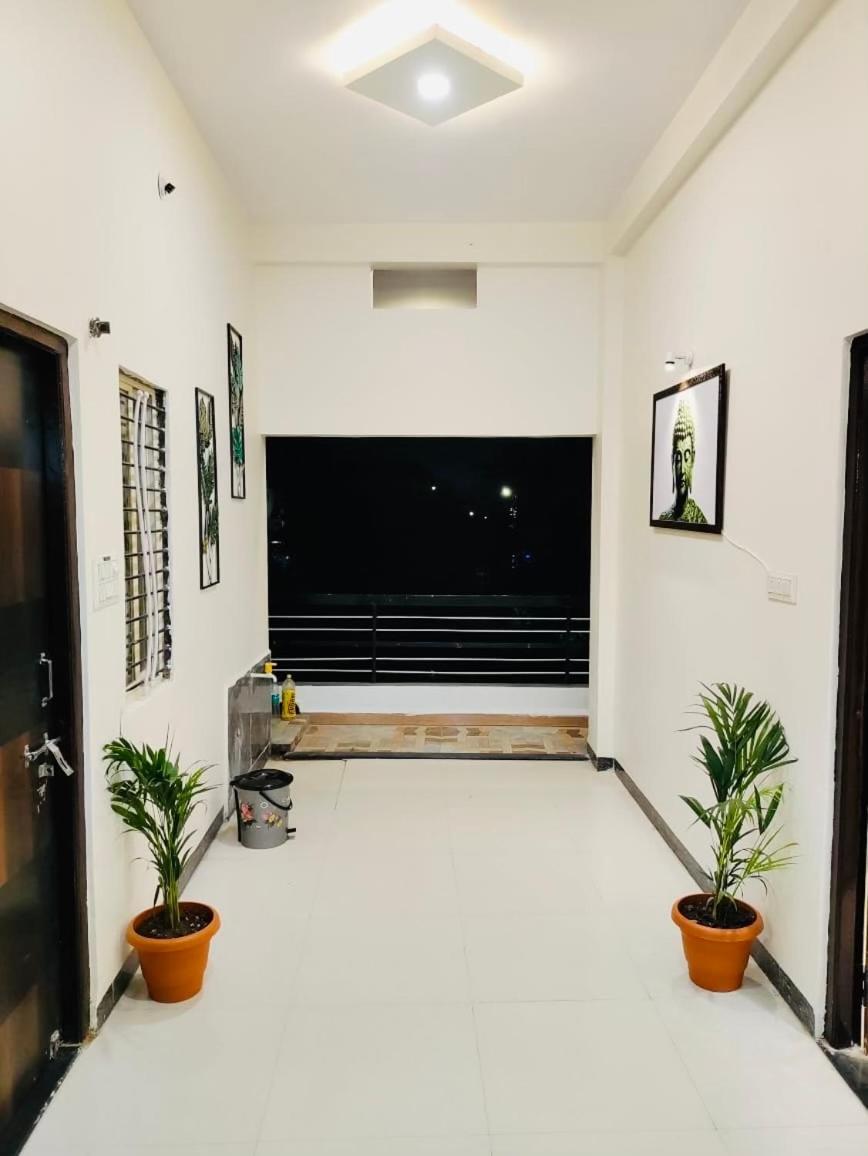 Ap Suite - By Ap Villa'S And Resort'S Ujjain Eksteriør billede