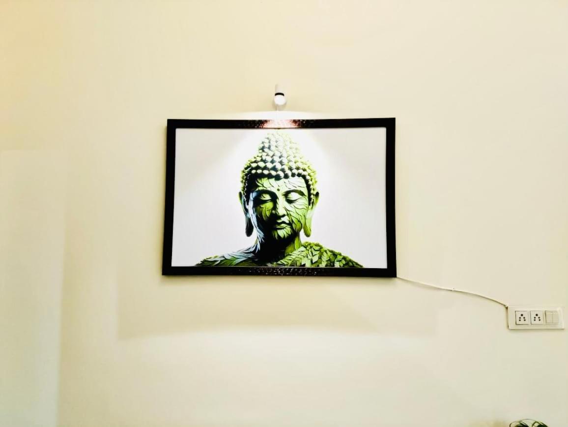 Ap Suite - By Ap Villa'S And Resort'S Ujjain Eksteriør billede