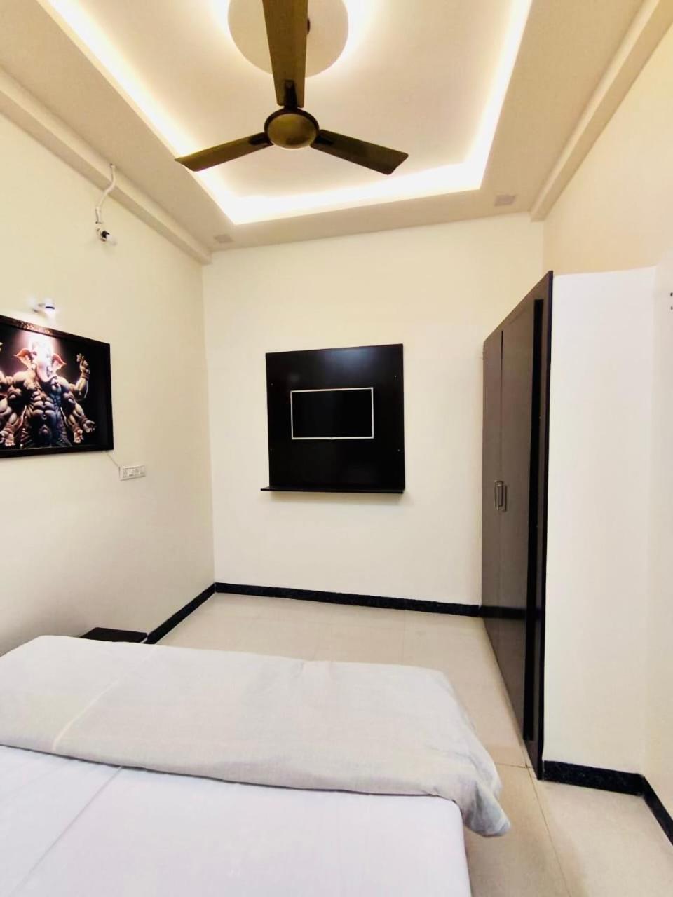 Ap Suite - By Ap Villa'S And Resort'S Ujjain Eksteriør billede
