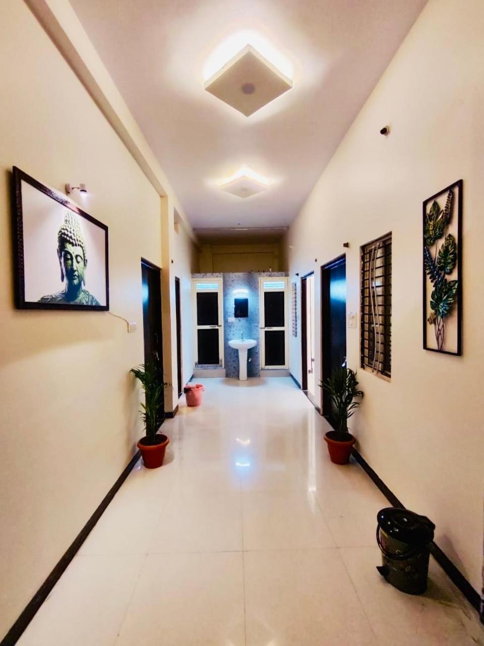 Ap Suite - By Ap Villa'S And Resort'S Ujjain Eksteriør billede