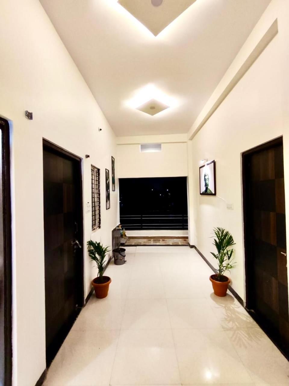 Ap Suite - By Ap Villa'S And Resort'S Ujjain Eksteriør billede